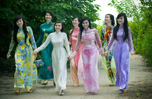 /files/pictures/0012/1060/Ao_dai.jpg