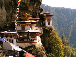 Bhutan
,  Himalaya
,  Himalayas
,  Paru
,  Thimpu
,  Tiger's Nest
,  Tigers Nest
,  Punakha
,  Trongsa
,  Jakar
,  Bumthang Valley
,  Bangkok
,  Thailand, Bhutan, Asia